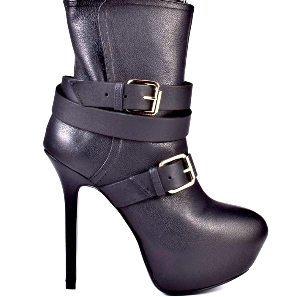 Report Signature (Jaye) Platform Fur Boots. Size 8